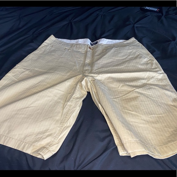 MENS POLO RALPH LAUREN KHAKI SHORTS - Picture 3 of 6